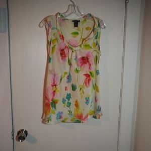 Spense flower sleeveless top size L